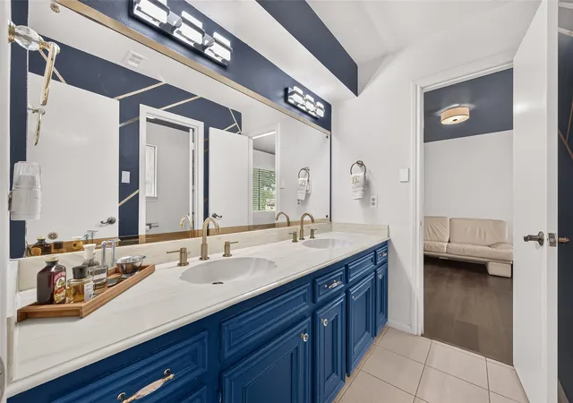 43rd image of 2714 Fairway Dr, Sugar Land, TX 77478 | MLS# 39305373