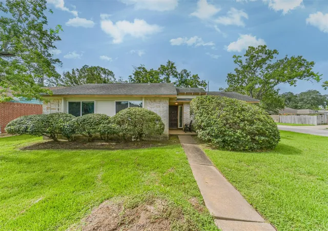 23rd image of 1749 Dolphin Dr, Seabrook, TX 77586 | MLS# 63579230