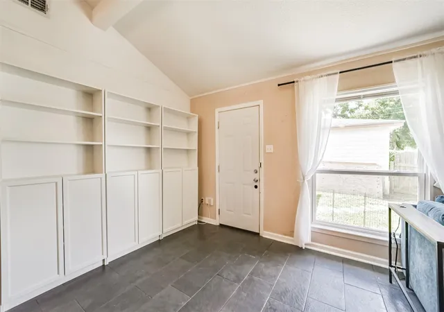 5th image of 1749 Dolphin Dr, Seabrook, TX 77586 | MLS# 63579230