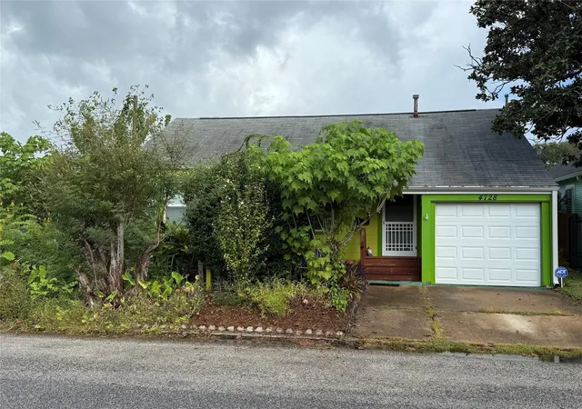 Photo 1 of Multi family home for sale at 4728 Avenue R, Galveston, TX 77551 | MLS# 29590590 | Listing updated on 2026-06-29