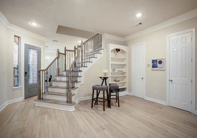 Photo 3 of Sale Pending at 4236 Drake St, Houston, TX 77005 | MLS# 85198019 | Listing updated on 2026-09-05