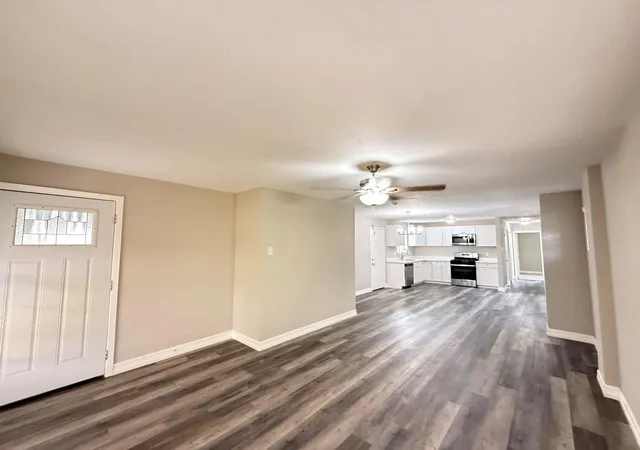Photo 4 of Sale Pending at 6431 Harcourt Dr, Houston, TX 77016 | MLS# 4012954 | Listing updated on 2026-09-15