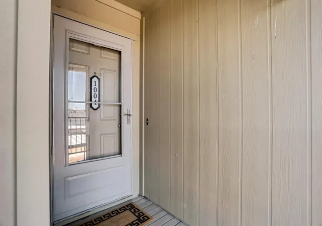 1st image of 700 Thicket Ln #1004, Houston, TX 77079 | MLS# 90149300