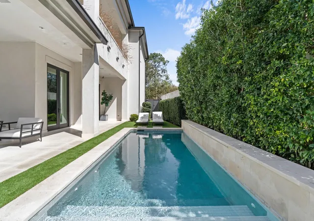 3rd image of 2810 Westgrove Ln, Houston, TX 77027 | MLS# 86277770