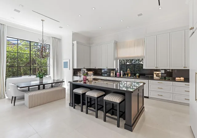 4th image of 2810 Westgrove Ln, Houston, TX 77027 | MLS# 86277770
