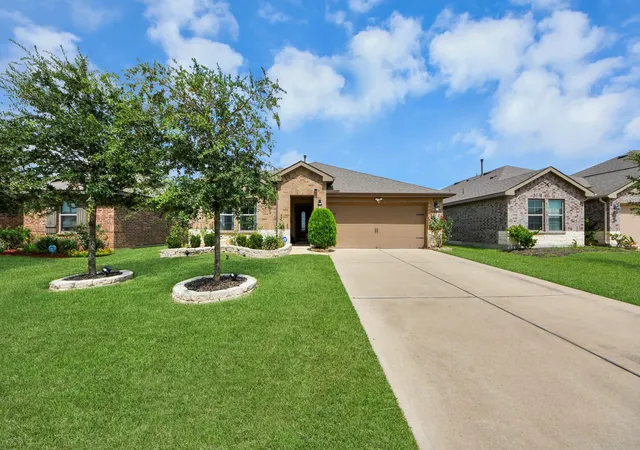 Photo 3 of Sale Pending at 3515 Windham Way, Katy, TX 77494 | MLS# 5047931 | Listing updated on 2026-09-11