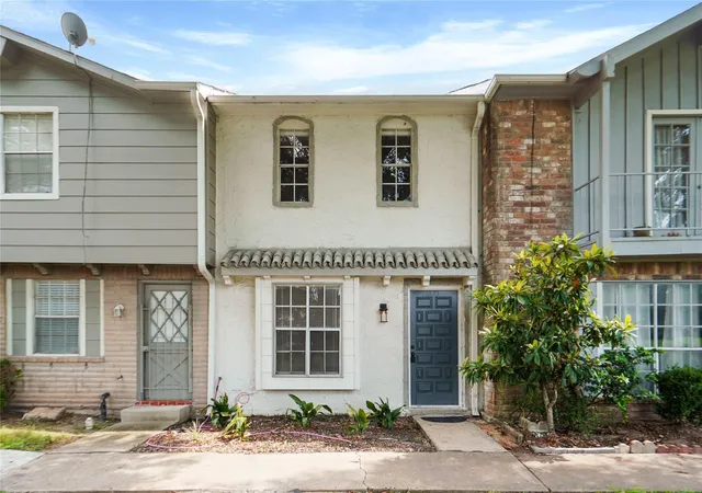 2nd image of 12873 High Star Dr, Houston, TX 77072 | MLS# 21689213