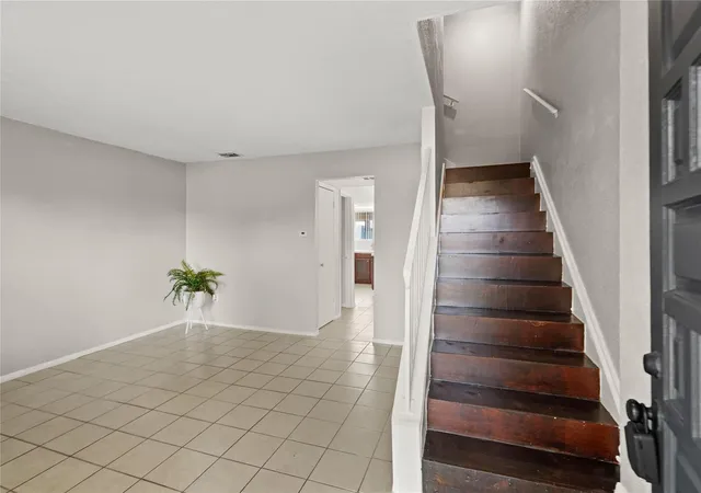 3rd image of 12873 High Star Dr, Houston, TX 77072 | MLS# 21689213