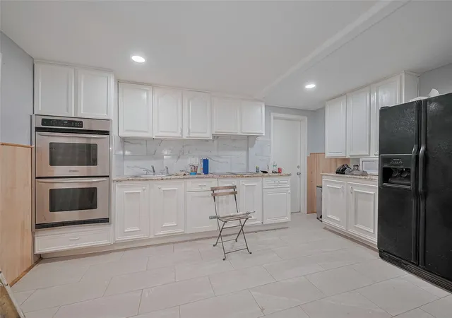 Photo 3 of Single family home for sale at 7618 Del Glen Ln, Houston, TX 77072 | MLS# 46129166 | Listing updated on 2026-08-28