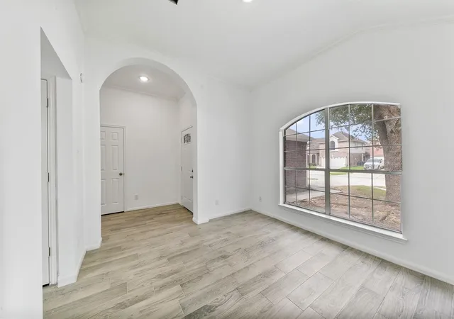 Photo 2 of Single family home for sale at 12014 Raven View Dr, Houston, TX 77067 | MLS# 81378349 | Listing updated on 2026-08-26