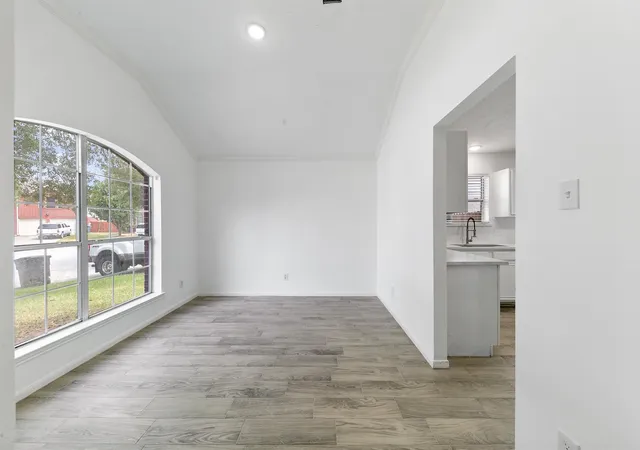 Photo 3 of Single family home for sale at 12014 Raven View Dr, Houston, TX 77067 | MLS# 81378349 | Listing updated on 2026-08-26