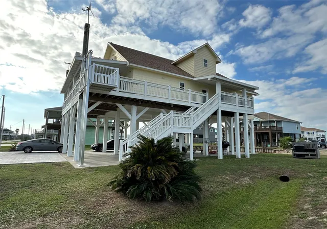 Photo 3 of Single family home for sale at 2599 Breaker Dr, Port Bolivar, TX 77650 | MLS# 10346876 | Listing updated on 2026-08-19