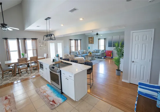 Photo 4 of Single family home for sale at 2599 Breaker Dr, Port Bolivar, TX 77650 | MLS# 10346876 | Listing updated on 2026-08-19