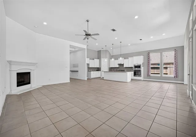 Photo 4 of Single family home for sale at 13326 Lake Chesdin Rd, Houston, TX 77044 | MLS# 70766046 | Listing updated on 2026-08-01