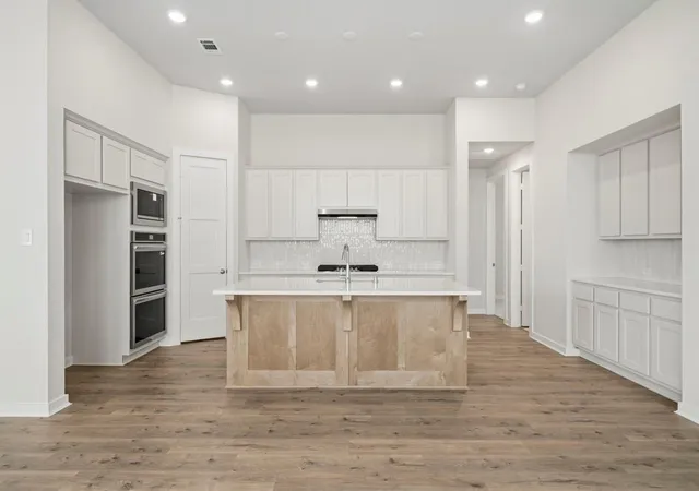 Photo 3 of Single family home for sale at 6515 Redwood Forest Dr, Manvel, TX 77578 | MLS# 41998969 | Listing updated on 2026-10-09