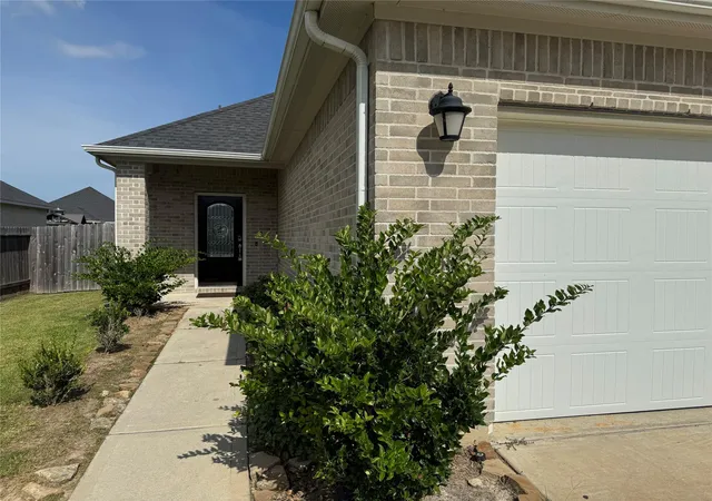 Photo 2 of Single family home for sale at 8011 Grandstand Pkwy, Fulshear, TX 77441 | MLS# 51819785 | Listing updated on 2026-08-14