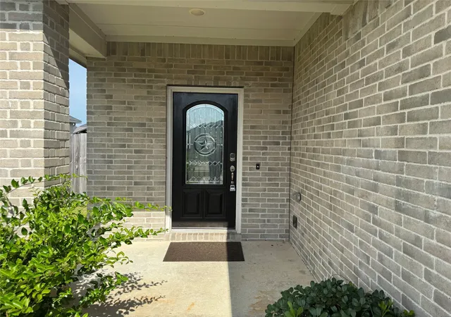 Photo 3 of Single family home for sale at 8011 Grandstand Pkwy, Fulshear, TX 77441 | MLS# 51819785 | Listing updated on 2026-08-14