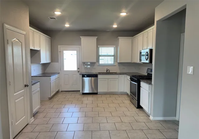 Photo 3 of Single family home for sale at 8011 Grandstand Pkwy, Fulshear, TX 77441 | MLS# 51819785 | Listing updated on 2026-08-14