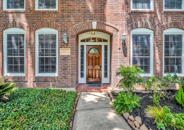 Photo 4 of Sale Pending at 11919 Mighty Redwood Dr, Houston, TX 77059 | MLS# 54736316 | Listing updated on 2026-09-15