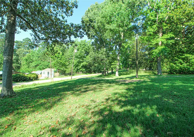 2nd image of 347 E Highland Dr, Livingston, TX 77351 | MLS# 57779744