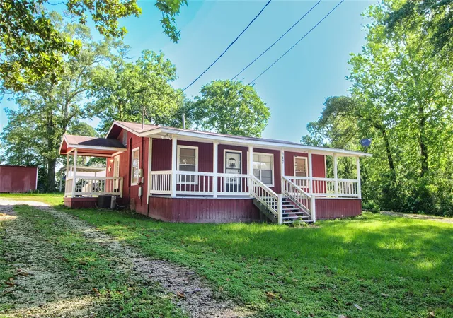 4th image of 347 E Highland Dr, Livingston, TX 77351 | MLS# 57779744