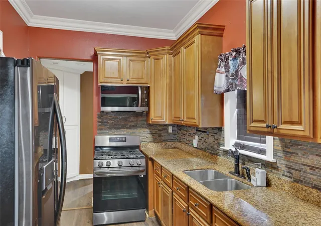 Photo 4 of Single family home for sale at 5118 Ave M, Galveston, TX 77551 | MLS# 74386244 | Listing updated on 2026-06-10