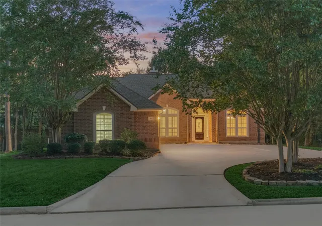 Photo 3 of Single family home for sale at 11 Brookwood Ct, Montgomery, TX 77356 | MLS# 66848795 | Listing updated on 2026-09-16