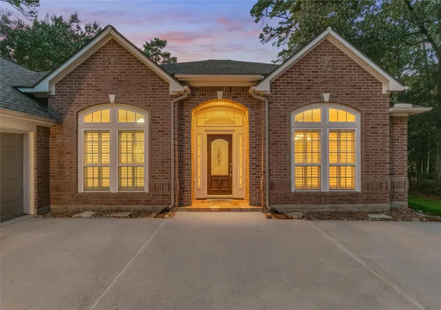 Photo 4 of Single family home for sale at 11 Brookwood Ct, Montgomery, TX 77356 | MLS# 66848795 | Listing updated on 2026-09-16