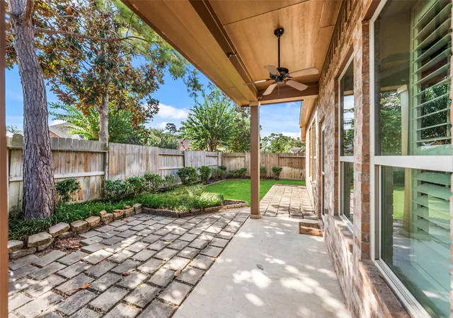 Photo 4 of Sale Pending at 19322 Dockside Hill Ln, Humble, TX 77346 | MLS# 10446588 | Listing updated on 2026-10-02