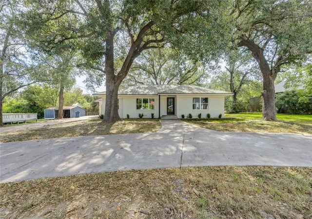 Photo 1 of Sale Pending at 713 S Holland St, Bellville, TX 77418 | MLS# 67375558 | Listing updated on 2026-09-15