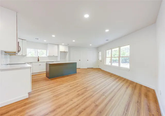 Photo 4 of Sale Pending at 713 S Holland St, Bellville, TX 77418 | MLS# 67375558 | Listing updated on 2026-09-15