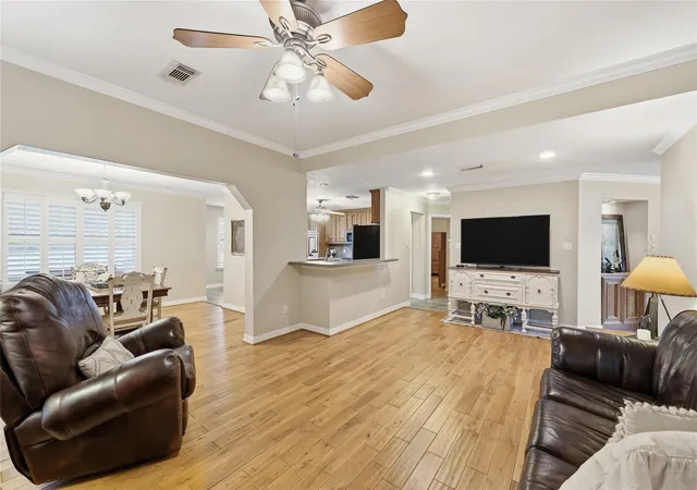 5th image of 16210 Bluebird St, Santa Fe, TX 77517 | MLS# 25470659