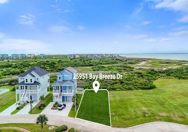 Photo 3 of Single family home for sale at 25951 Bay Breeze Dr, Galveston, TX 77554 | MLS# 60948116 | Listing updated on 2026-09-15