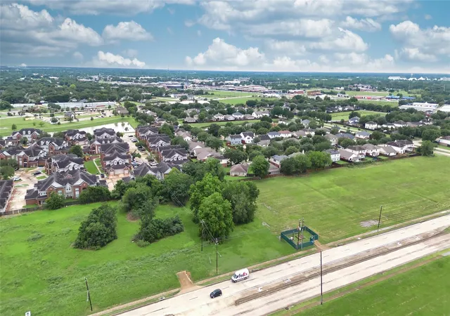 5th image of 2218 B F Terry Blvd, Rosenberg, TX 77471 | MLS# 3857955
