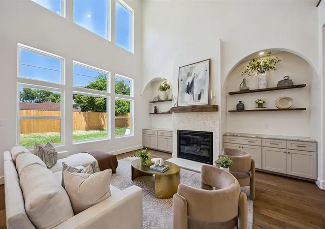 5th image of 5310 De Milo Dr, Houston, TX 77092 | MLS# 93418186