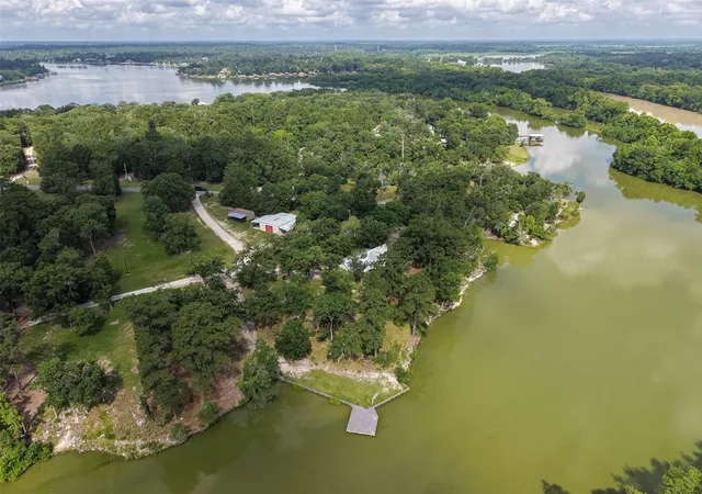 Homes for sale in Huntsville, TX | 38 Martha Ln, Huntsville, TX 77320 | MLS# 92839387