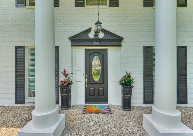 Photo 2 of Single family home for sale at 6515 Glenhill Dr, Spring, TX 77389 | MLS# 34590918 | Listing updated on 2026-08-06