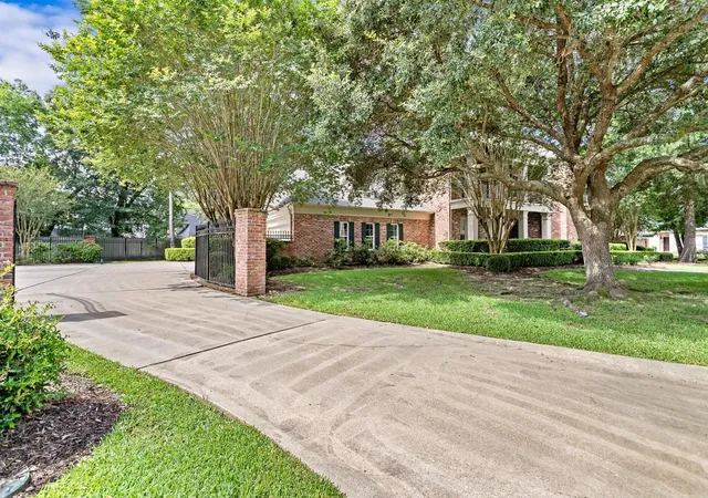 50th image of 5035 Oakmont Dr, Beaumont, TX 77706 | MLS# 26755921