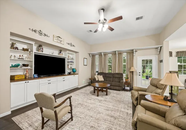 4th image of 1712 County Road 103, Columbus, TX 78934 | MLS# 10863696