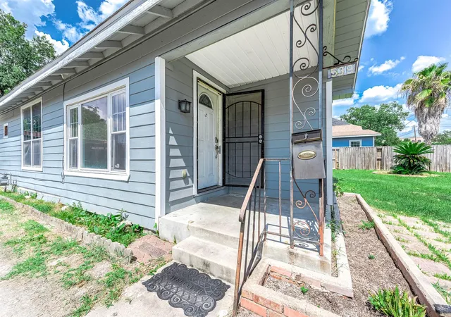 image of 539 Melbourne St, Houston, TX 77022 | MLS# 17103034