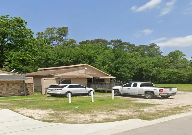 2nd image of 6213 Laura Koppe Rd, Houston, TX 77016 | MLS# 46271328