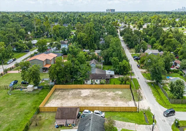 Photo 4 of Land for sale at 8926 Heatherside St, Houston, TX 77016 | MLS# 11087551 | Listing updated on 2026-09-19