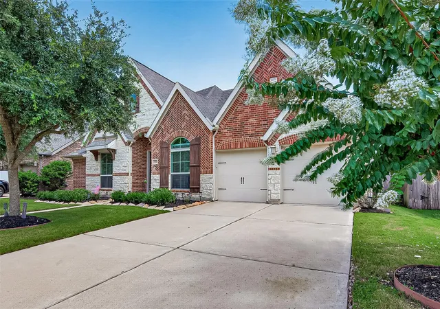 Photo 3 of Sale Pending at 27706 Fleetwood Bnd Ln, Katy, TX 77494 | MLS# 85307623 | Listing updated on 2026-09-12