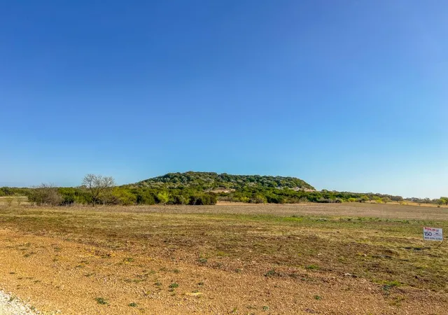 Homes for sale in Hamilton, TX | 10 Hamilton, Hamilton, TX 76531 | MLS# 16800775