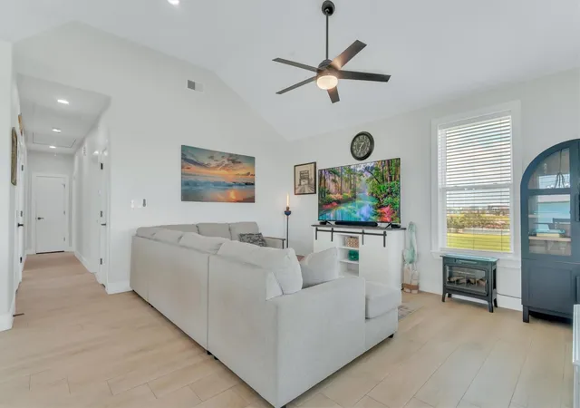 Photo 3 of Single family home for sale at 3815 Kiva Rd, Galveston, TX 77554 | MLS# 42942378 | Listing updated on 2026-08-18