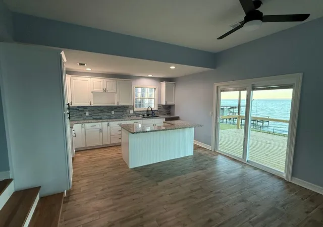 Photo 2 of Single family home for sale at 102 Bridgelanding, Onalaska, TX 77360 | MLS# 83077437 | Listing updated on 2026-09-11