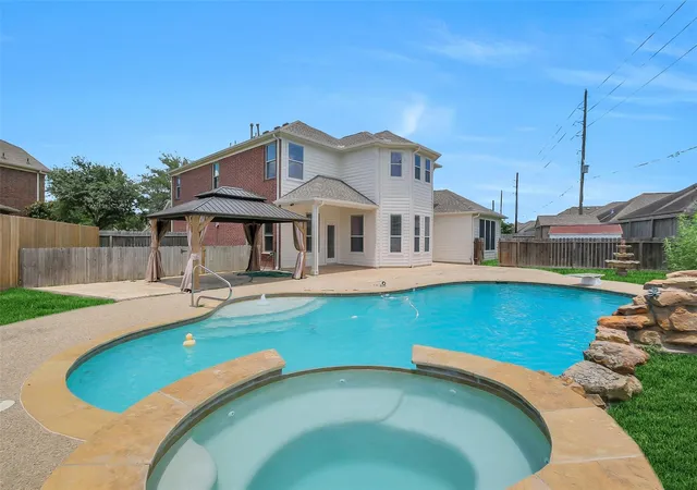 Photo 3 of Single family home for sale at 24811 Deep Coral Ct, Katy, TX 77494 | MLS# 8498678 | Listing updated on 2026-08-22