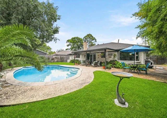 Photo 1 of Single family home for sale at 8835 Eldora Dr, Houston, TX 77080 | MLS# 38021018 | Listing updated on 2026-09-19