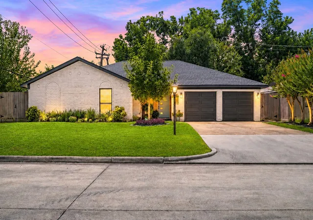 Photo 2 of Single family home for sale at 8835 Eldora Dr, Houston, TX 77080 | MLS# 38021018 | Listing updated on 2026-09-19