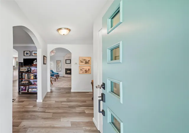 Photo 3 of Single family home for sale at 8835 Eldora Dr, Houston, TX 77080 | MLS# 38021018 | Listing updated on 2026-09-19